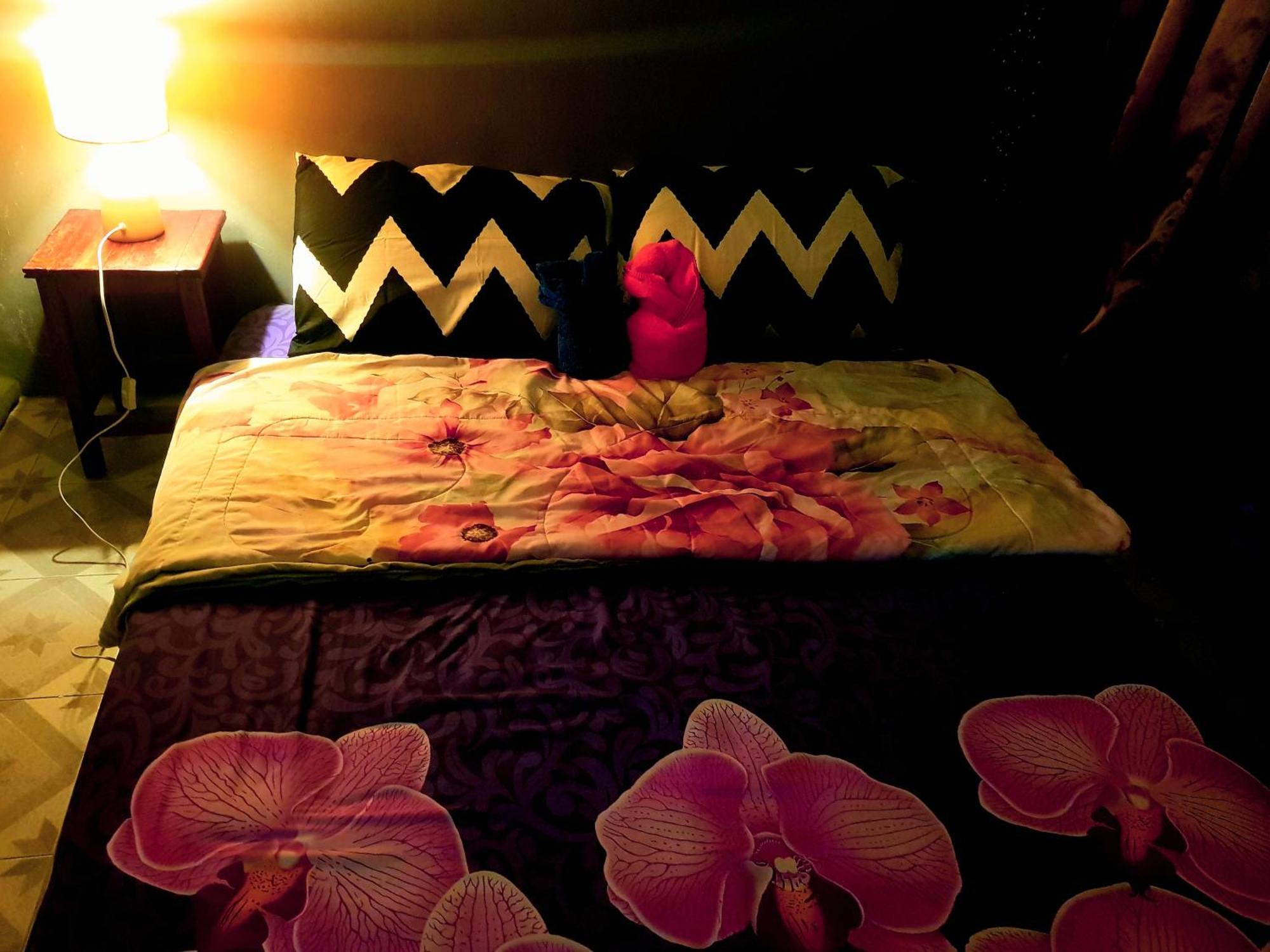 Home&Hug Phuket Chambre photo